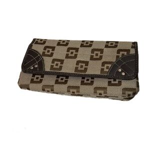 Stylish Brown and Black Patterned Clutch